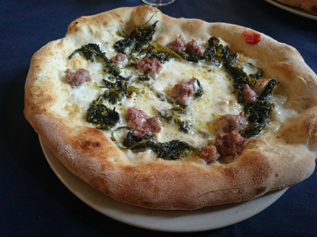 sausage and spinach pizza tuscany