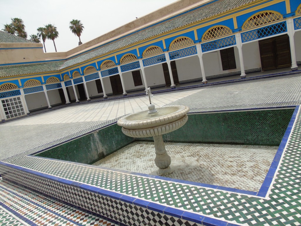 bahia palace marrakech courtyard fountain