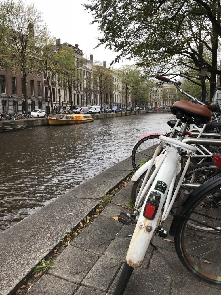 amsterdam river bike pic