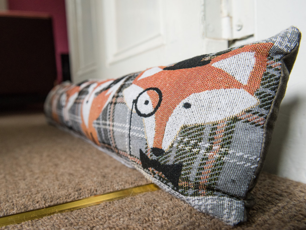 laigh-of-cloichfoldich-strathtay-perthshire-living-room-doorstop