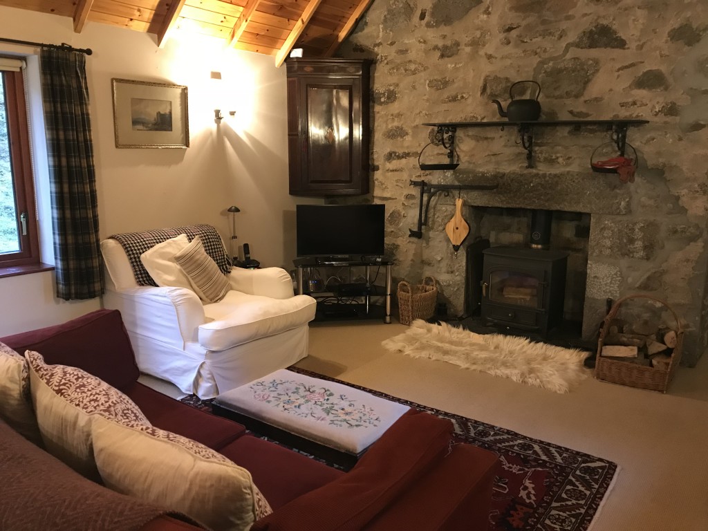 open fire cottage dog friendly cottage scotland Mar Lodge, Clat, Huntley, Aberdeenshire