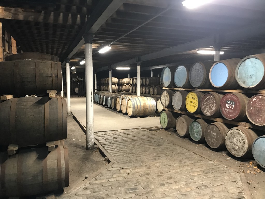 strathisla whisky distillery whisky barrels scotland