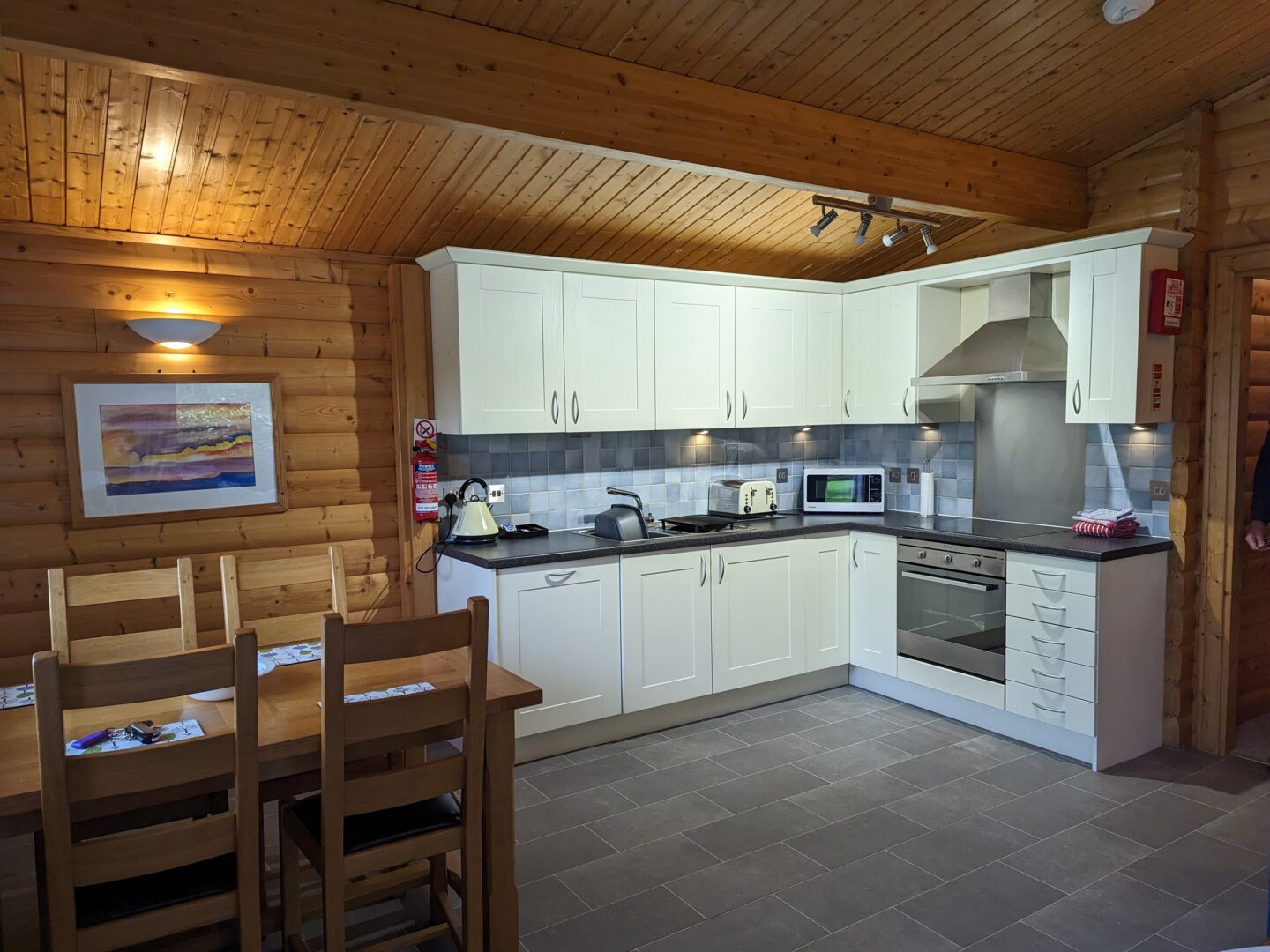log cabin with kitchen 