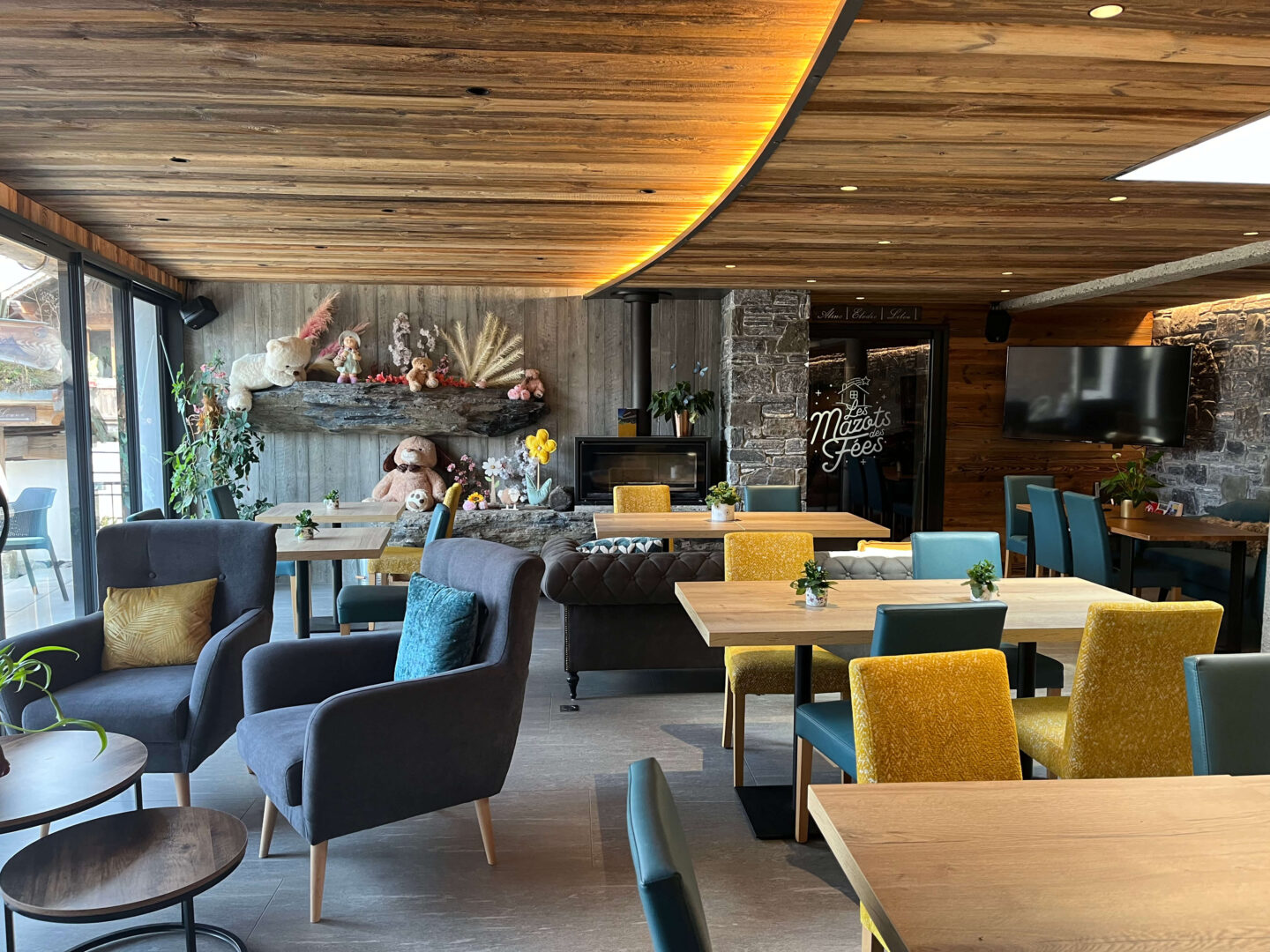 morzine hotel with breakfast mountain views